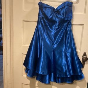 Cute  blue strapless party dress by Jessica McClintock for Genne Sax. Size 11